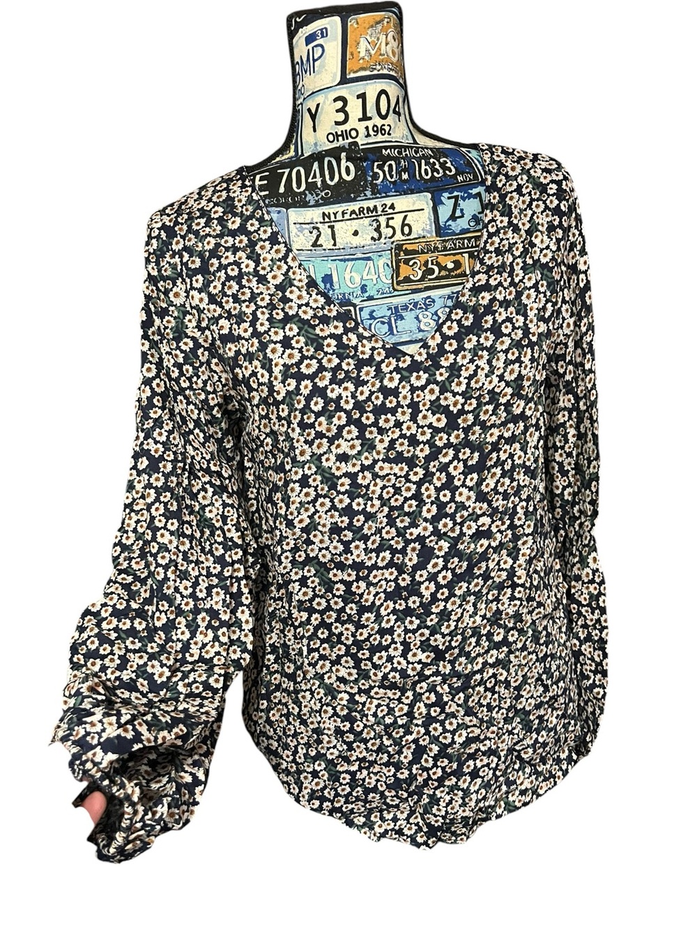 Cottage Core Granny Core Ditsy Floral Daisy Print V Neck Long Sleeve Blouse Sz S